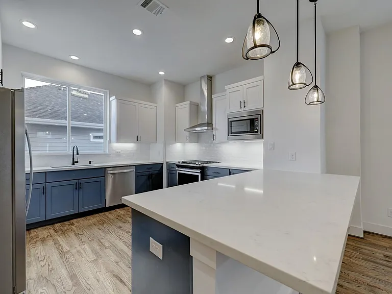 1535 W 24th St #C — Photo 10