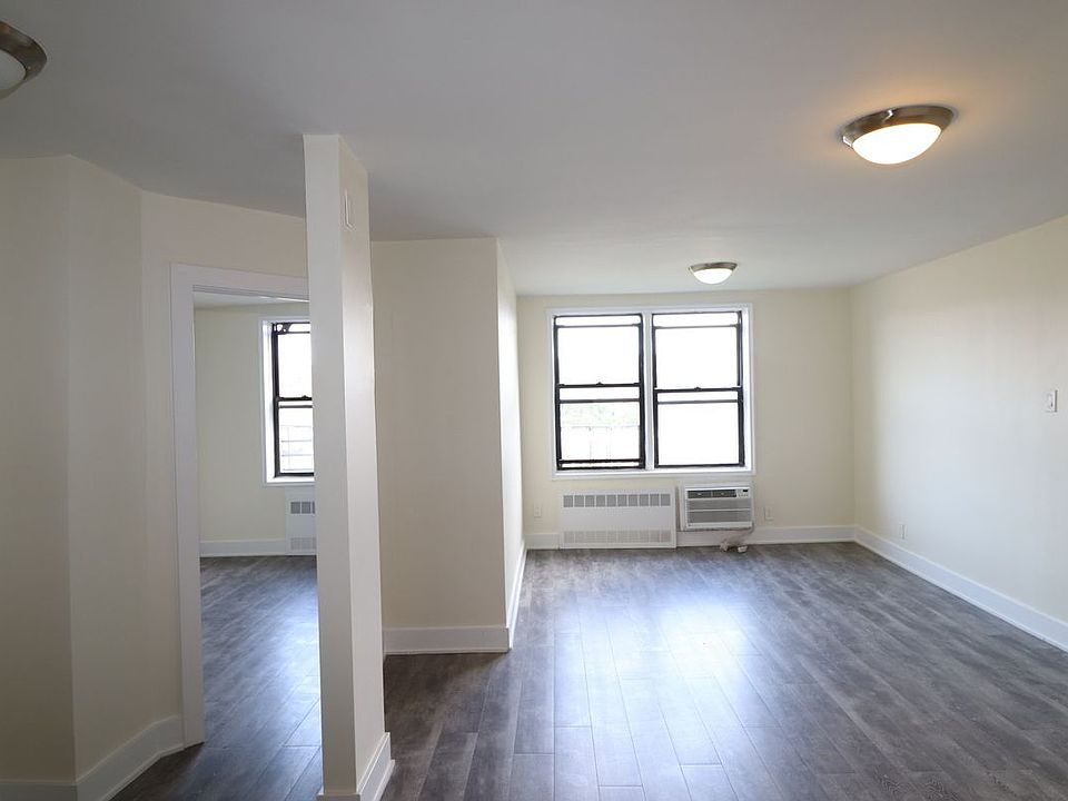 1st image of 4140 Denman St APT 4M