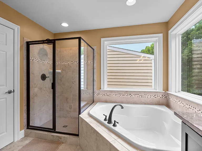 11826 Mango Ln — Photo 26