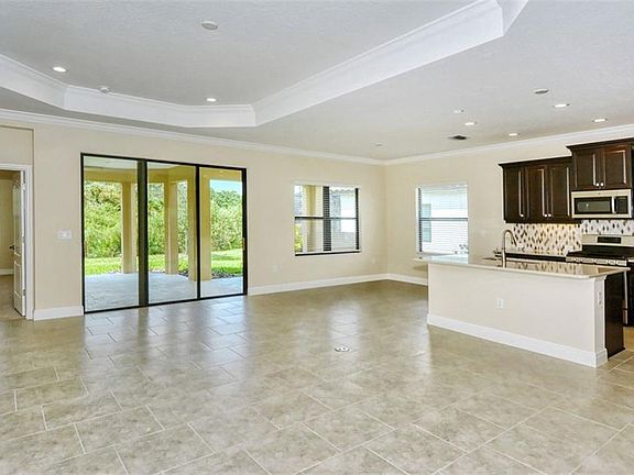 4th image of 440 Casalino Dr