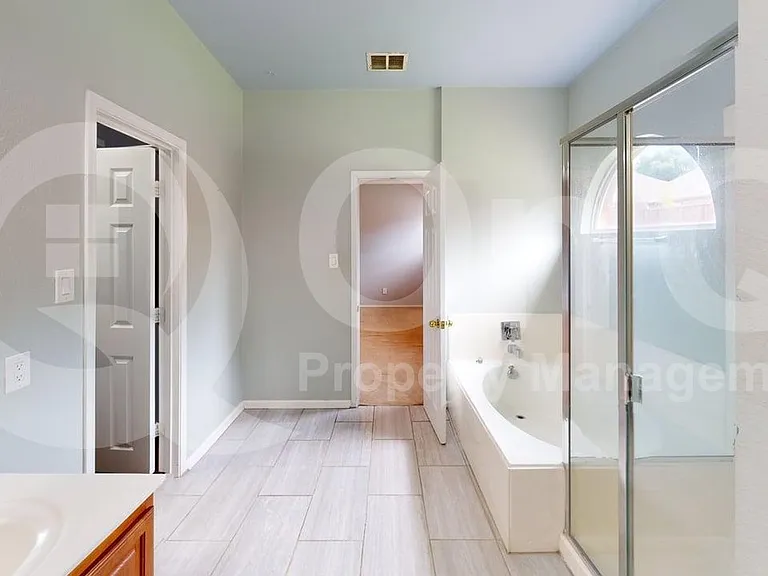6513 Cartier Ct — Photo 15