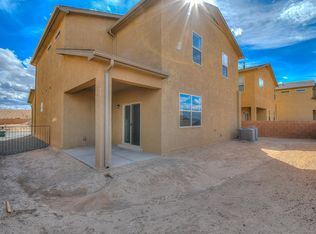 19 Parador Ct, Los Lunas, NM 87031