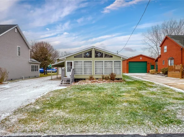 2112 S Harborview Dr, Lakeside Marblehead, OH 43440