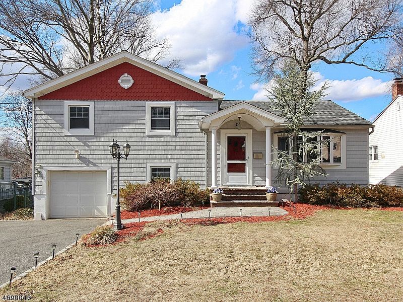 1st image of 53 Laurel Pl