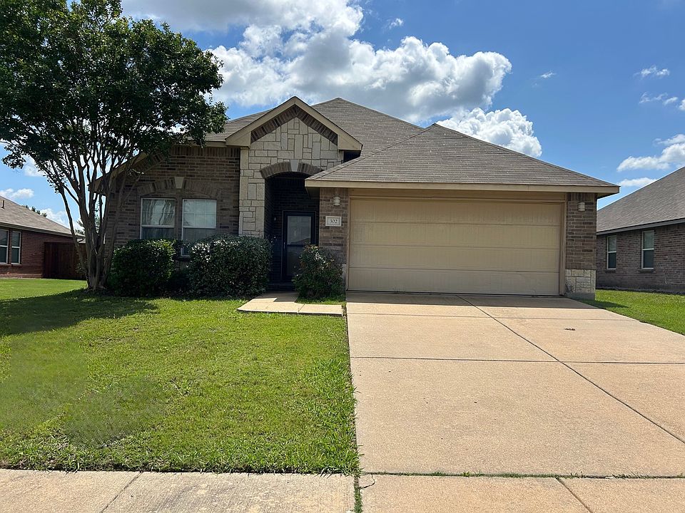 1st image of 302 Azalea Dr