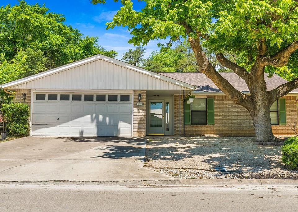 1st image of 532 Camelot Dr