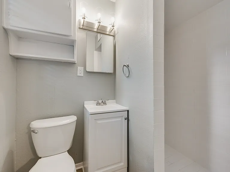 113 N Wisteria St — Photo 3