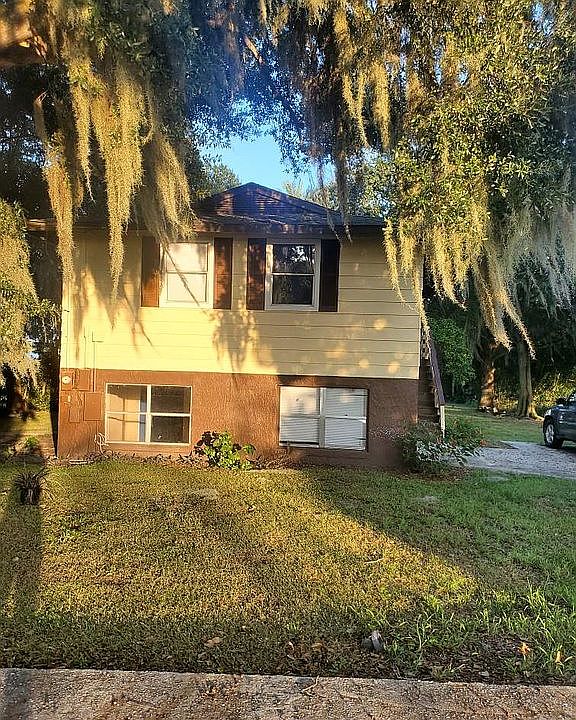 1st image of 295 E Park Ln