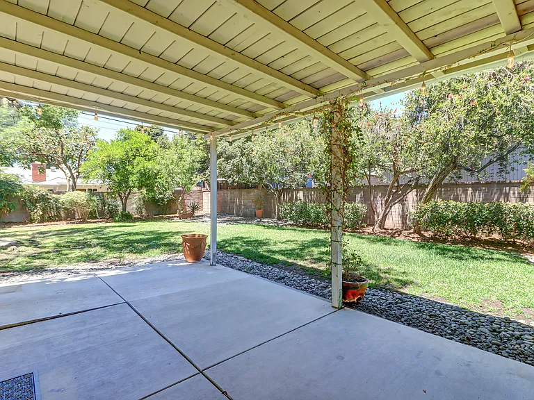 3021 Rhodelia Ave — Photo 27