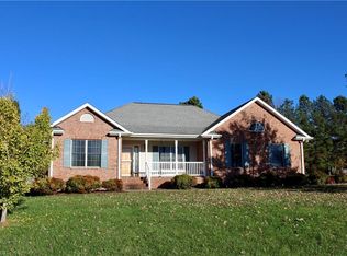 5424 Finch Farm Rd, Trinity, NC 27370