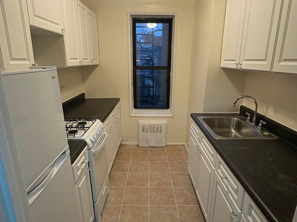 6485 Broadway APT 3B