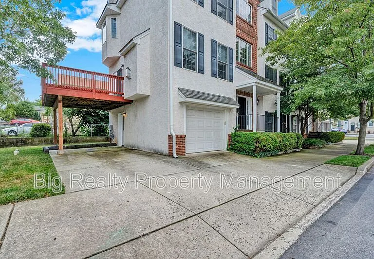 364 Prospect St — Photo 3