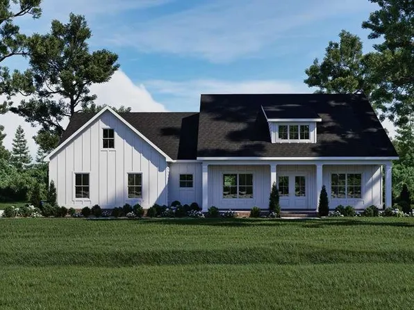 145 Blackberry Ln, Thomasville, GA 31792