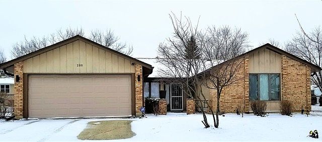 1st image of 200 Edgebrook Dr