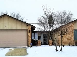 200 Edgebrook Dr, Bloomingdale, IL 60108