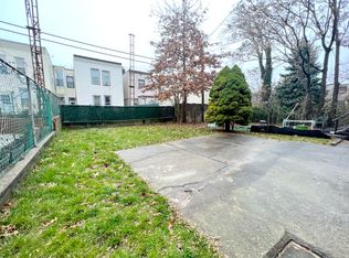 1918 Palmetto St APT 1L, Ridgewood, NY 11385