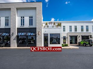 4893 Utica Ridge Rd #202, Davenport, IA 52807