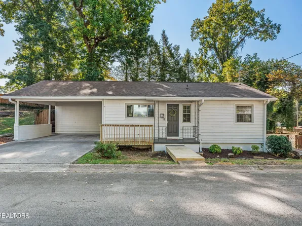 102 E Maiden Ln, Oak Ridge, TN 37830