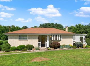 146 Larkspur Cir, Mount Pleasant, PA