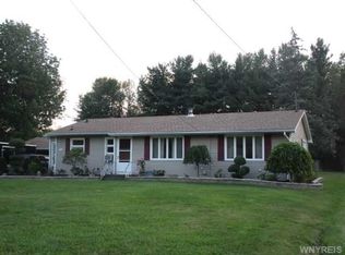 652 Ransom Rd, Lancaster, NY 14086