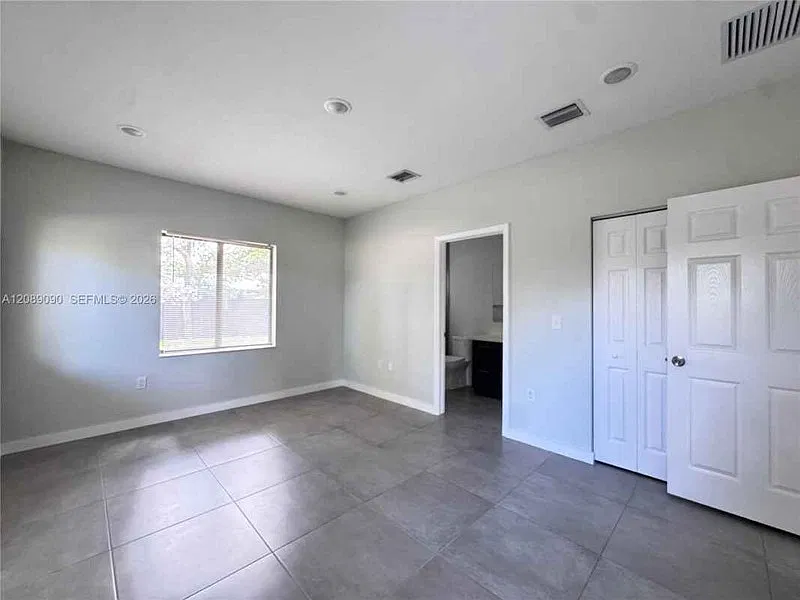609 Nw 3rd Ter Dania Beach, Fl 33004 — Photo 3