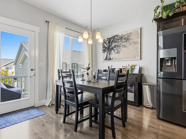 Dinning room, ft backdoor
