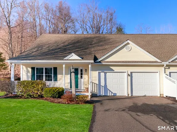 312 Spruce Hill Drive #312, Oxford, CT 06478