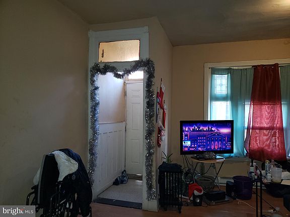 5th image of 3824 N Delhi St