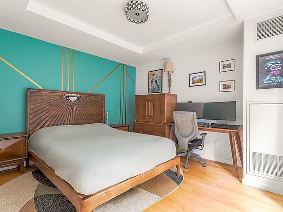 5th image of 560 Carroll St APT 1D