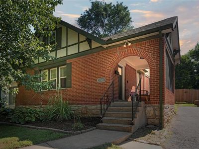 6025 Rockhill Rd, Kansas City, MO, 64110