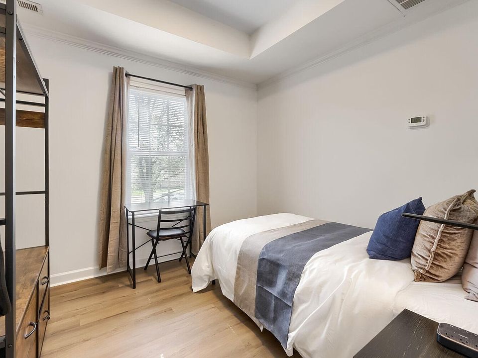 Bedroom 9