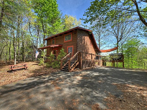 3rd image of 305 Kimbolton Dr