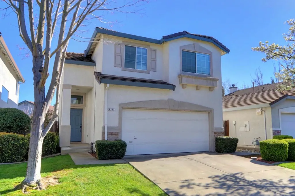 8753 Dove Tree Ln photo 1