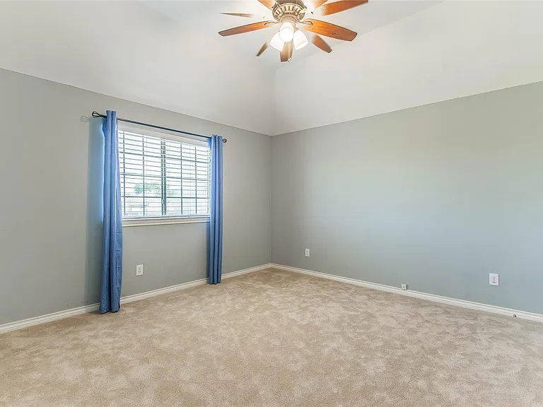 4129 Staten Island Dr — Photo 20