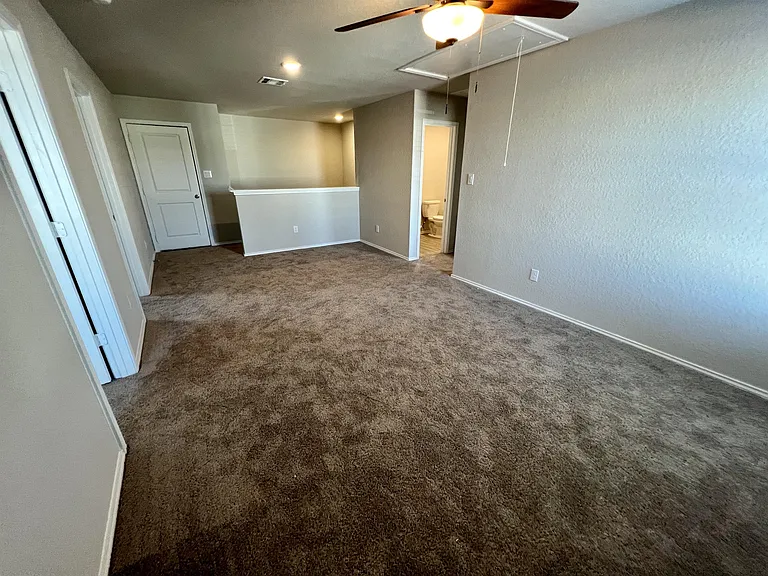 2824 Rosefinch — Photo 21