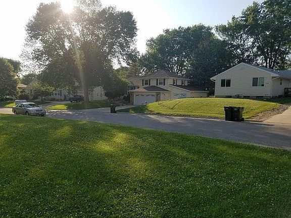 Front Yard Street Scene