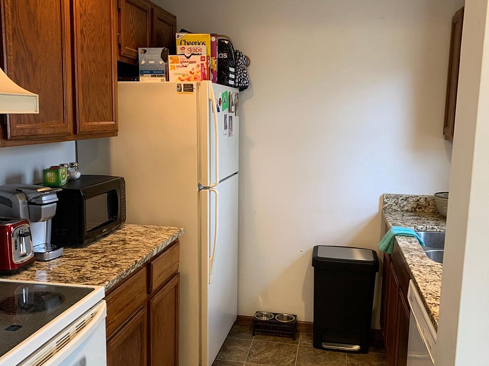 1st image of 3307 Berwood Ct W