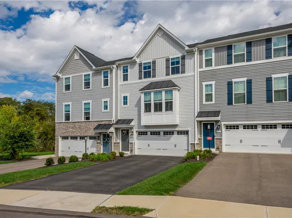 120 Crown St, Mc Kees Rocks, PA 15136
