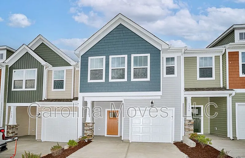 3 bed, 2.5 bath, 1600 sqft, $1,650 — Photo 1