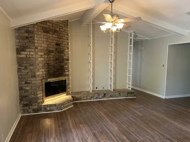 3514 Sabine Ave — Photo 5