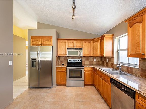 5th image of 6222 Flores Del Mar