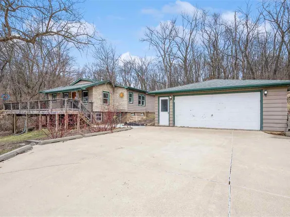 4981 Valley Farm Rd, Central City, IA 52214