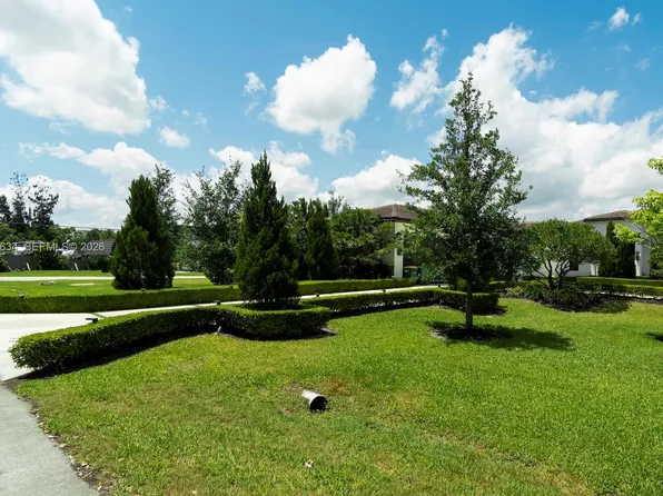 11791 NW 6th Pl, Fort Lauderdale, FL 33325