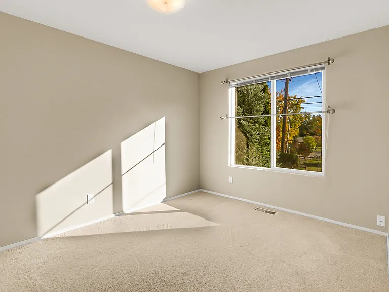 12816 SE 4th Pl — Photo 9