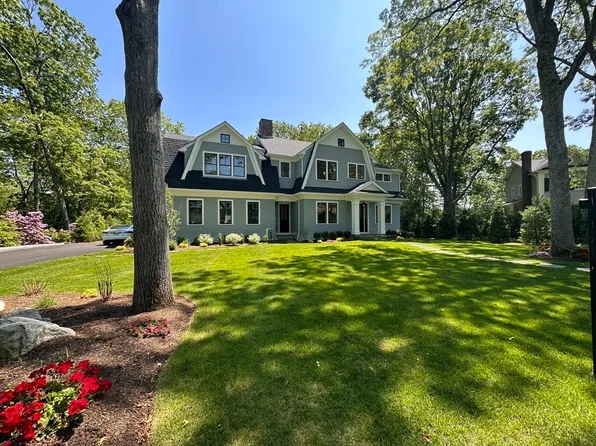 20 Wedgwood Rd, Wellesley, MA 02481
