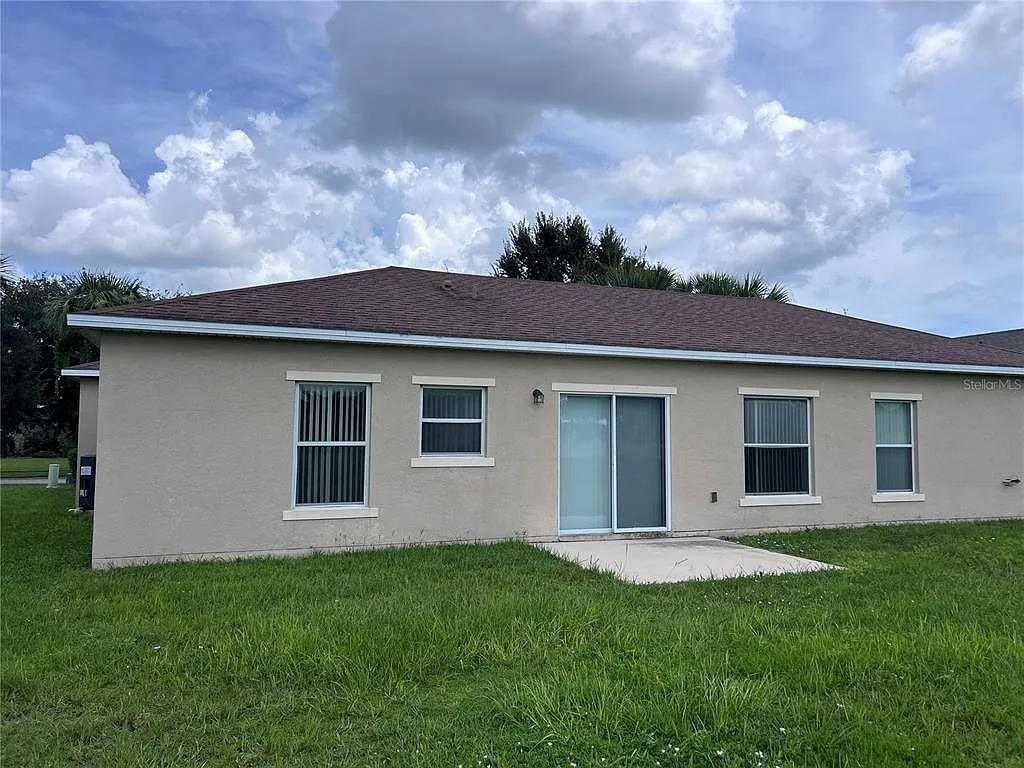 3 bed, 2.0 bath, 1508 sqft, $2,300 — Photo 3