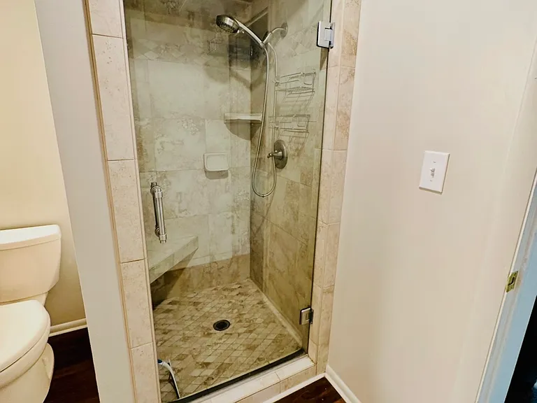 2586 E Woodland Dr #1 — Photo 16
