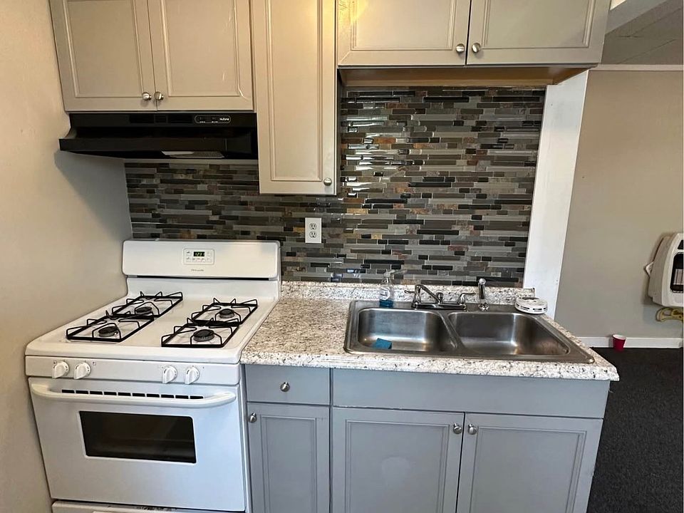 1st image of 38 Winter St APT 2