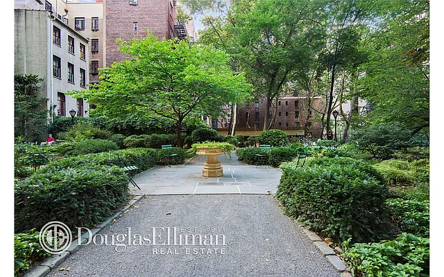 Sold by Douglas Elliman | media 18