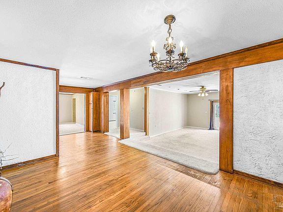5th image of 2715 Wilde Lake Blvd